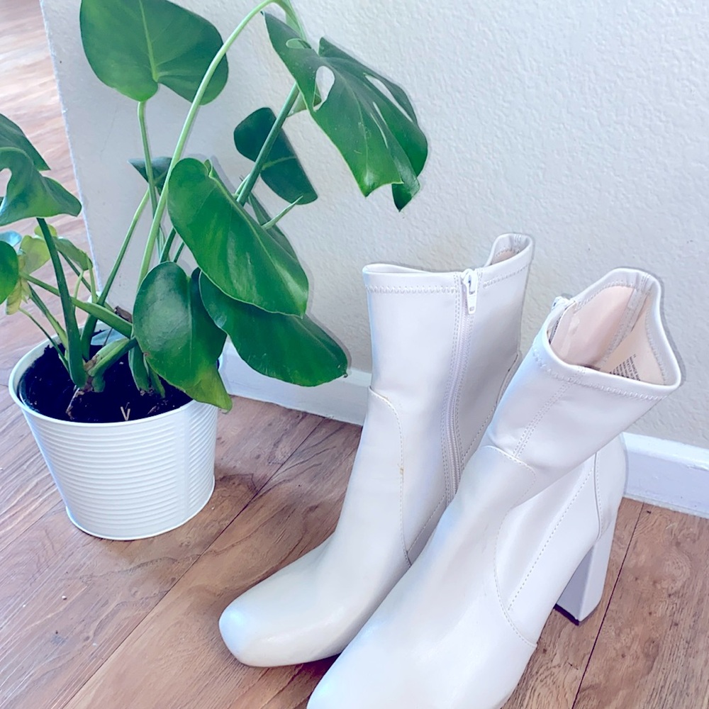 Target off white boots size 11